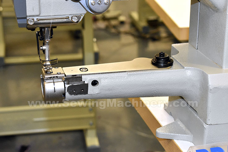 Highlead GC2698-1D narrow cylinder arm sewing machine