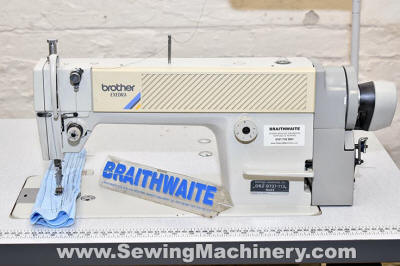 Brother B737 sewing machine with trim