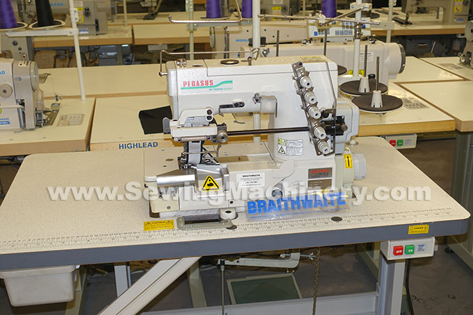 Pegasus W1562 with fabric cutter and metering device